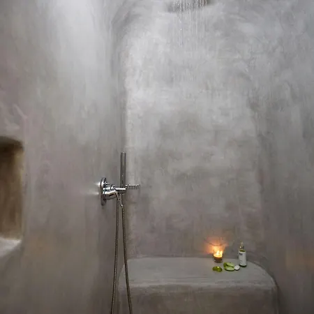 Aura Guest house