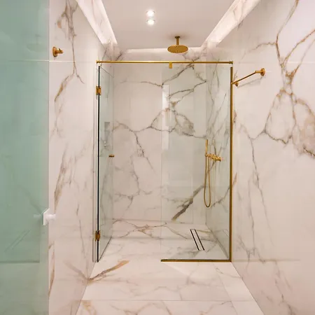 Aura Affittacamere 4*