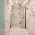 Aura Guest house 4*